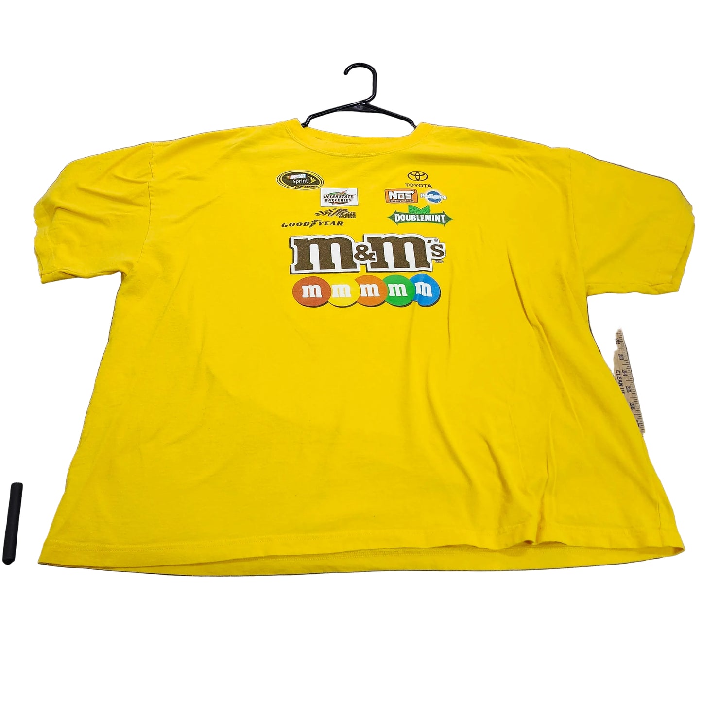 Chase Authentics NASCAR Kyle Busch 18 M&M's Racing T-Shirt Yellow 3XL Mens